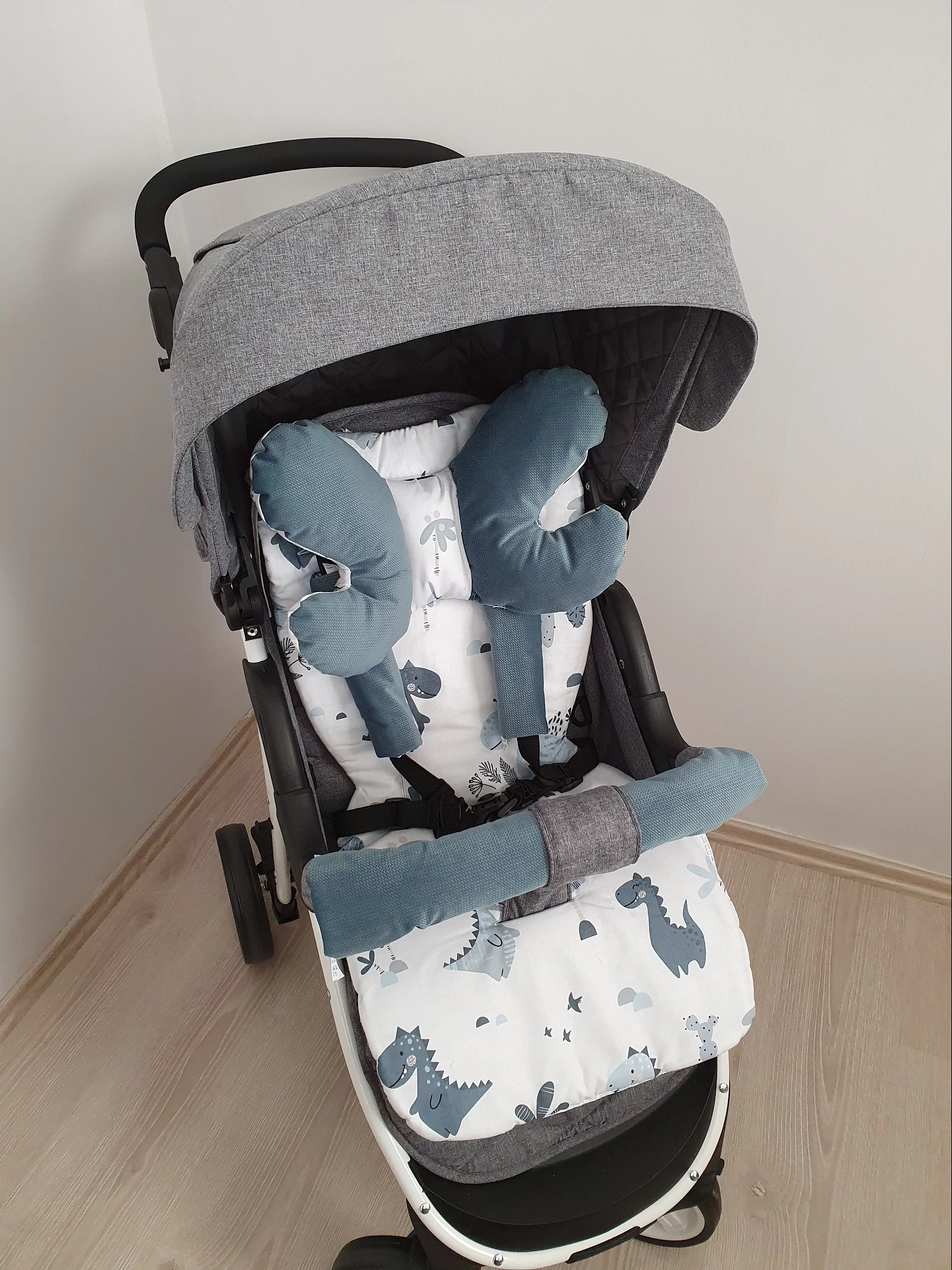 Babakocsi betét szett prémium velvet + Dinopolis