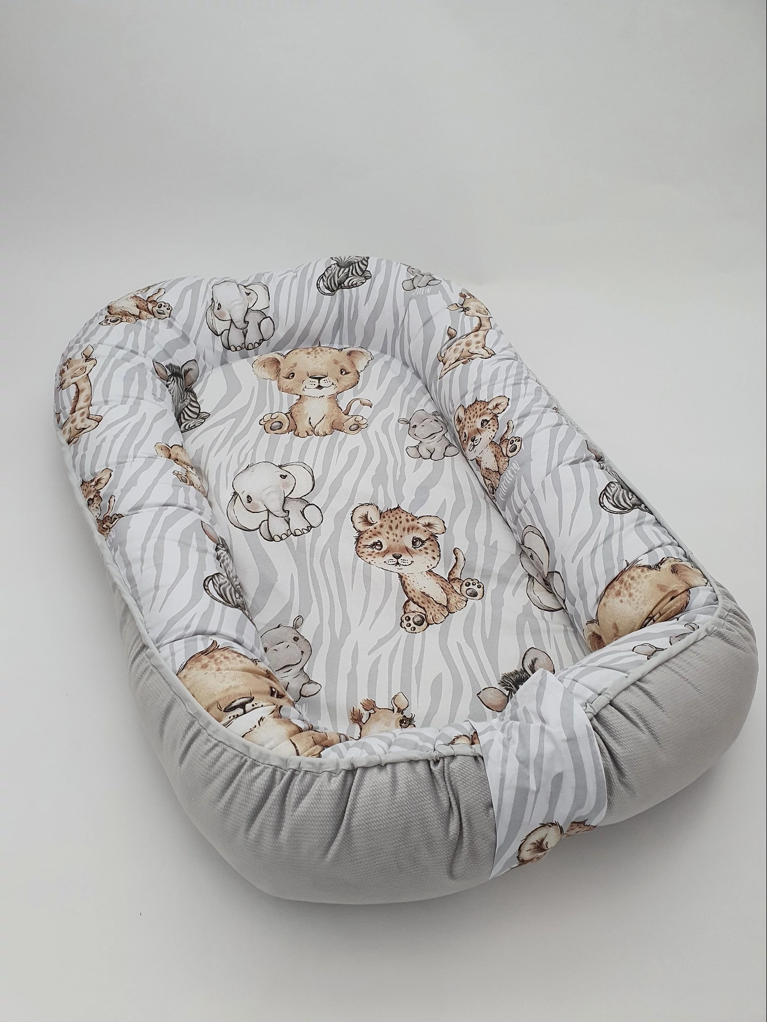 Babafészek prémium velvet Safari