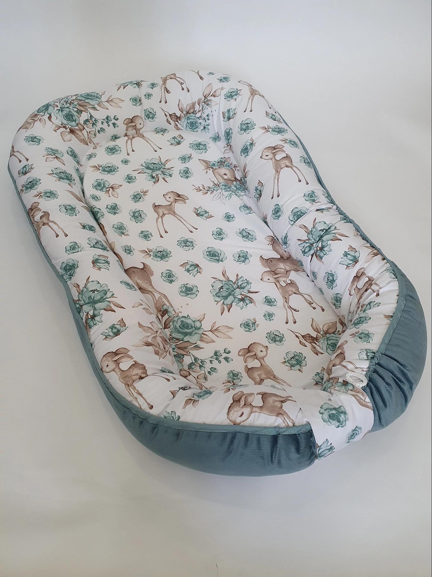 Babafészek prémium velvet Sweet Deer green MAXI